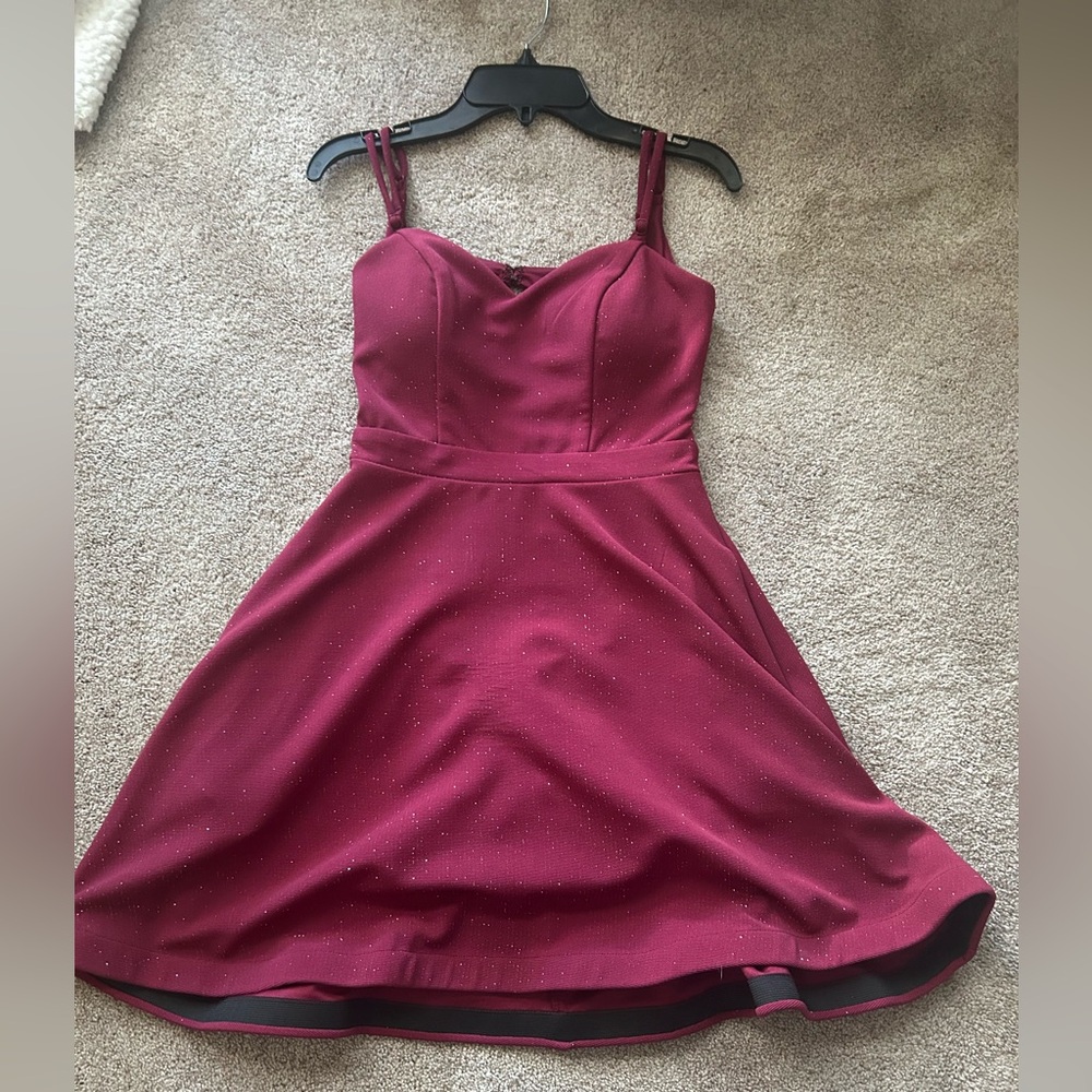 New Women’s Burgundy Dress Spaghetti Straps, Skirt City Studio Size XS Glitter